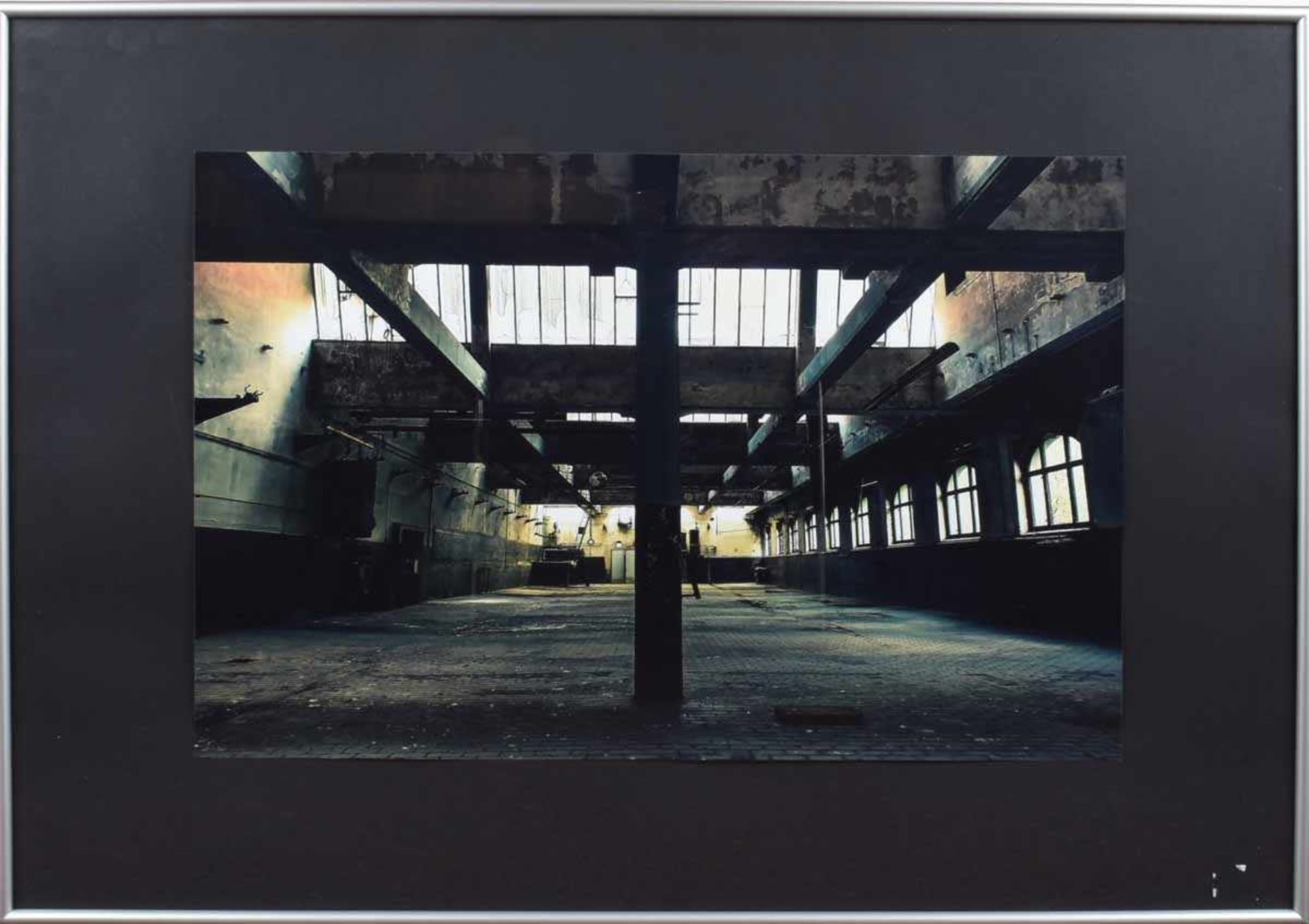 Chemnitz - Verlassene Orte / Lost Places Color Print aus der Serie "Verlassene Orte / Lost Places" - Bild 3 aus 3
