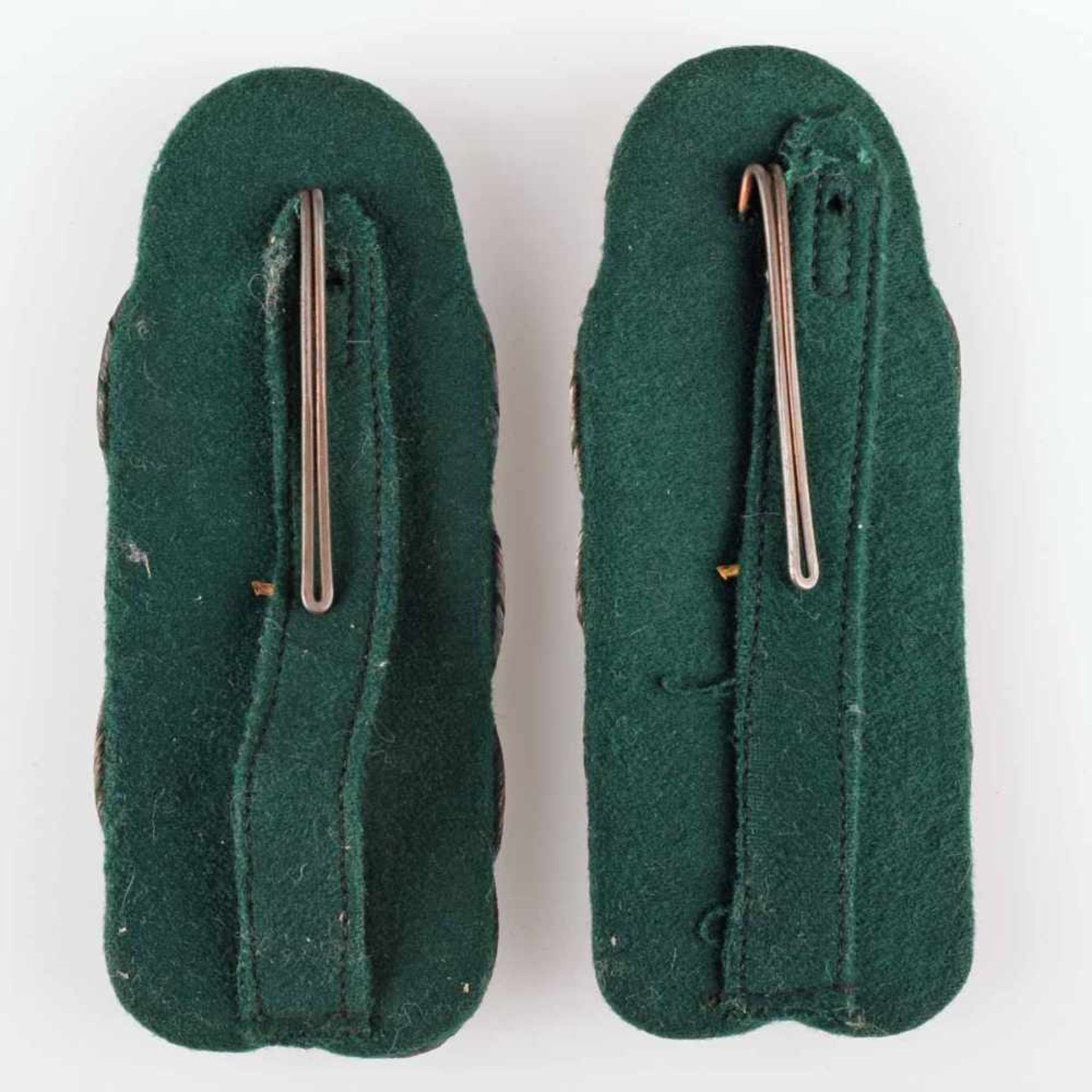Paar Schulterstücken Kaiserzeit Offizier, breite Ausführung: grün-silber geflochtenes Band, - Bild 3 aus 3