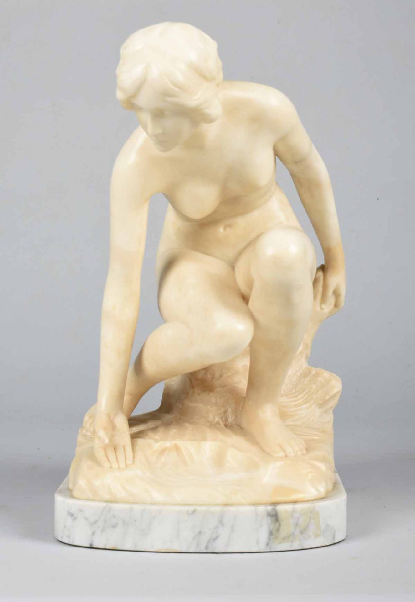 Cauer, Emil (1867 Bad Kreuznach - 1946 Gersfeld) Alabaster, "Wasserschöpferin", Aktdarstellung einer