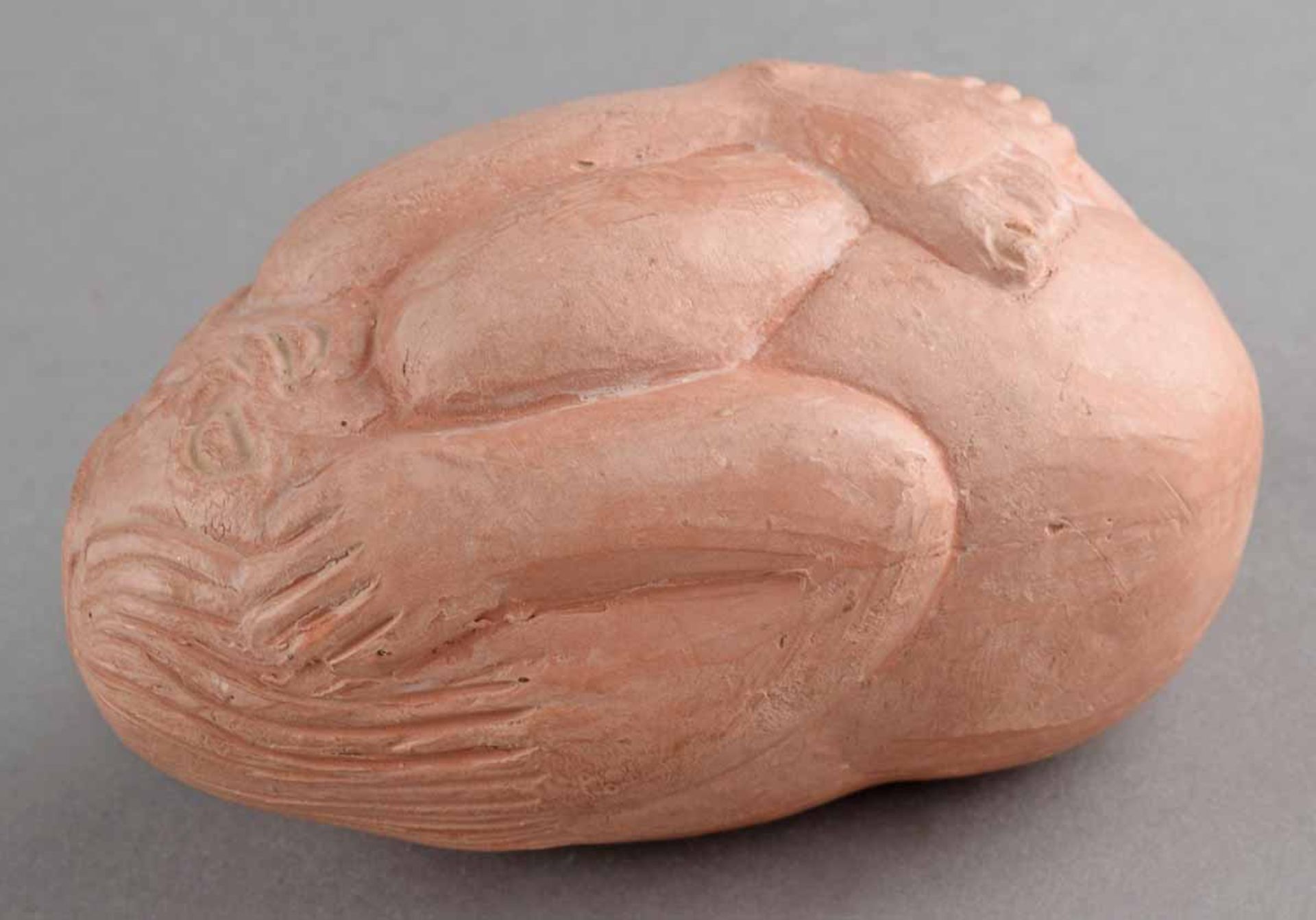 Sell, Lothar (1939 Treuenbrietzen - 2009 Meißen) Keramik, kauernder Frauenakt mit an den Körper - Image 4 of 6