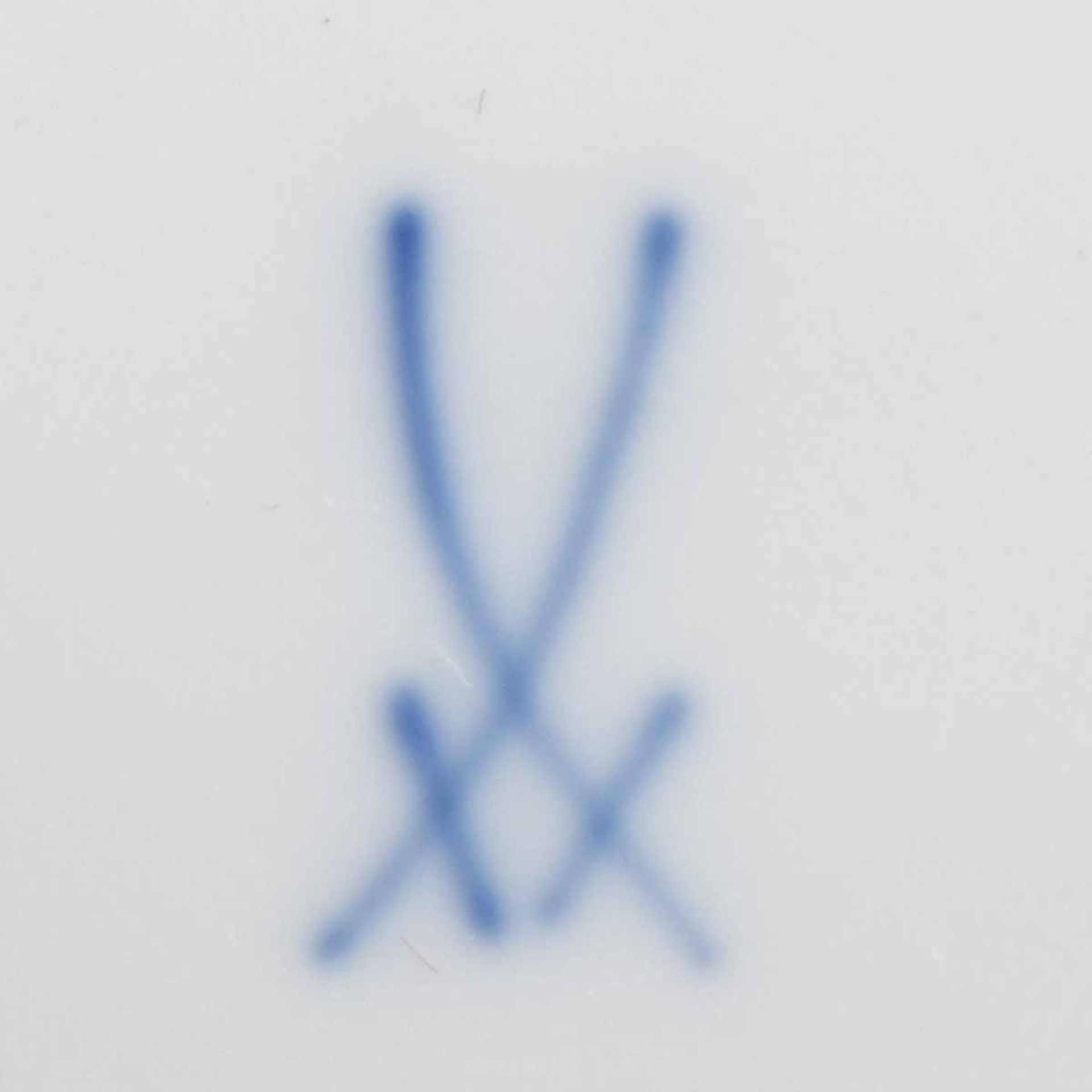 Tortenplatte Manufaktur Meissen, Schwerter unterglasurblau, I. Wahl, flache Form mit gezackt- - Bild 3 aus 3