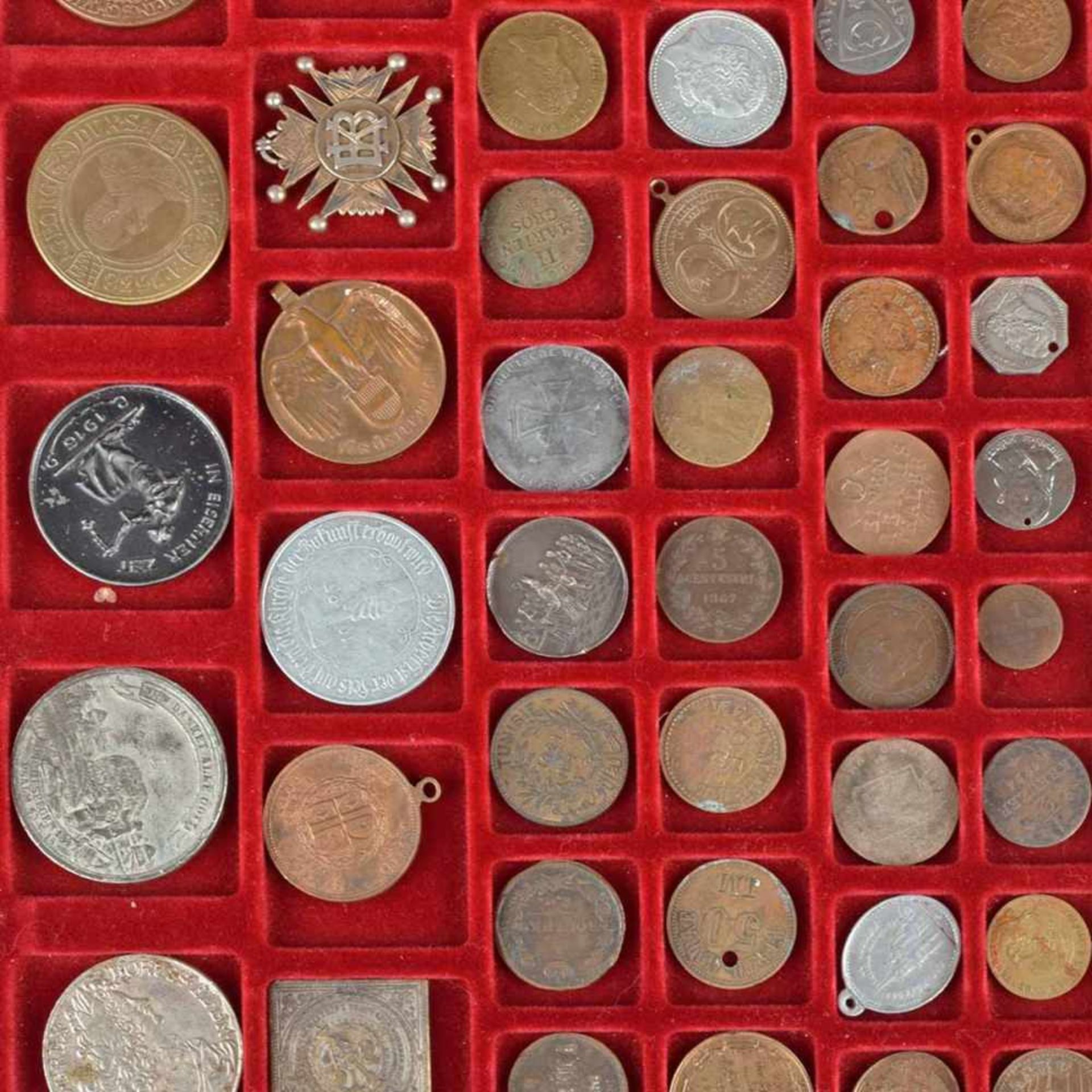 Konvolut Münzen, Medaillen und Auszeichnung insg. ca. 45 versch. Ausgaben quer durch die