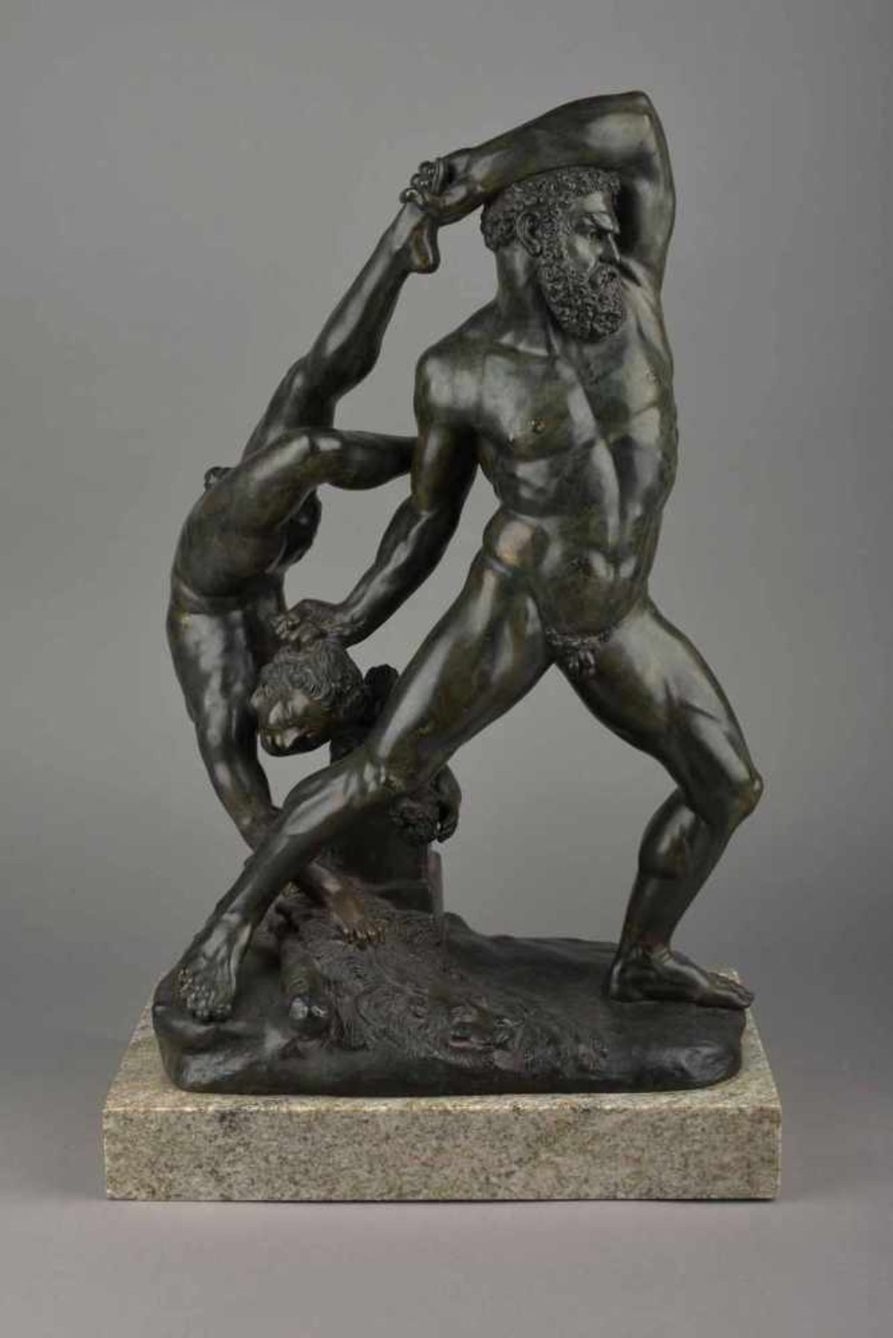 Mythologische Gruppe Bronze, dunkelgrün patiniert, verkleinerter Nachguss des 1795 von Antonio - Bild 2 aus 3