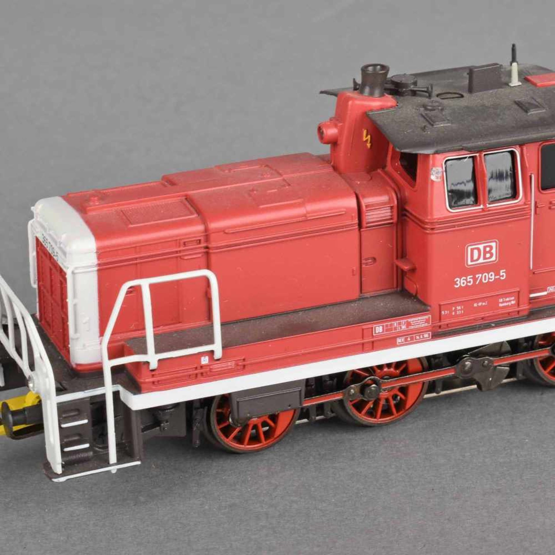 Diesel-Lokomotive Hersteller: Märklin, Spur H0, Nr. 365 709-5, Mittelleiter, Achsfolge C, L ca. 12,5