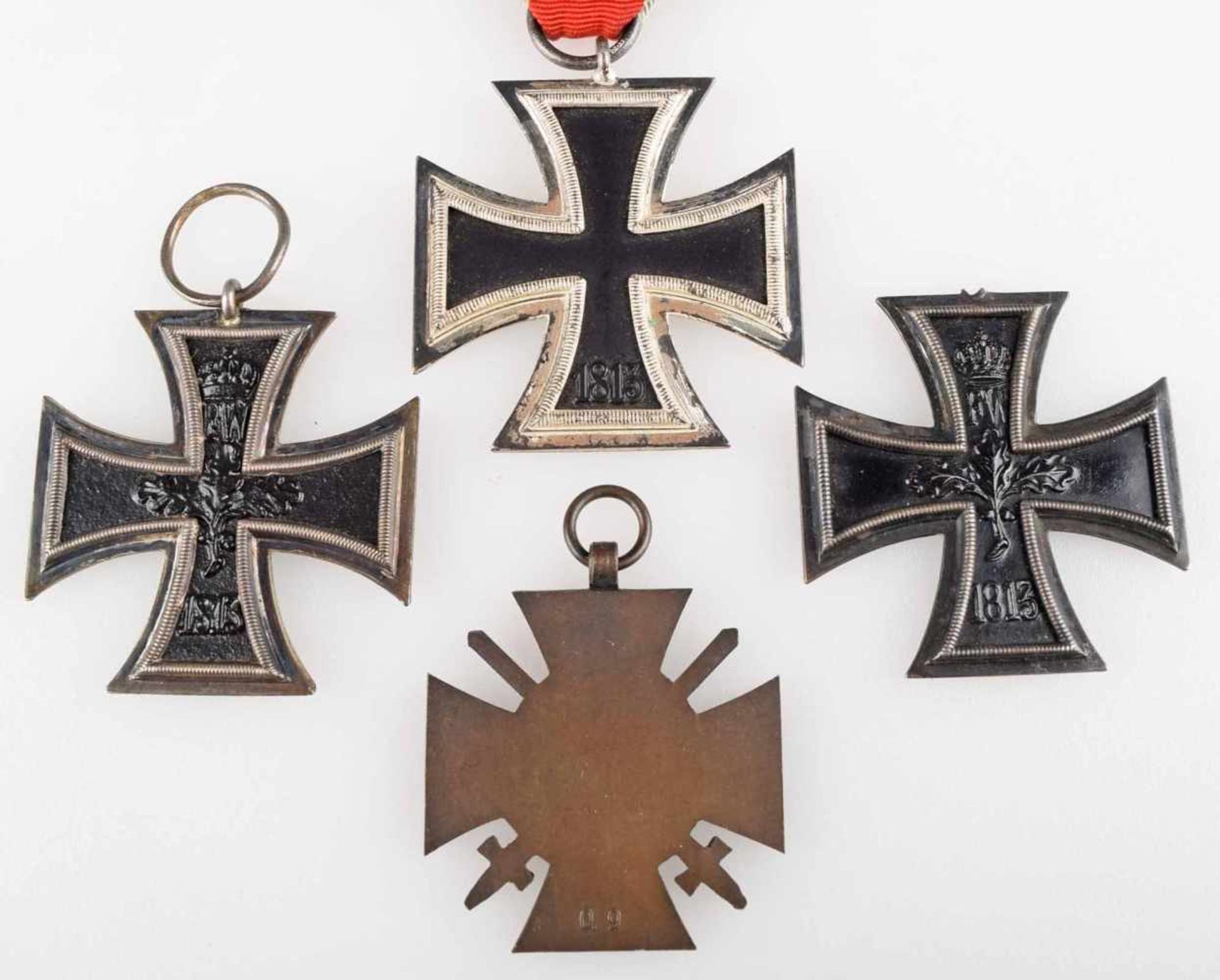 Kampfabzeichen I. und II. Weltkrieg 1 x Eisernes Kreuz 1939 II. Klasse, Trageöse mit schwarz-weiß- - Bild 3 aus 3