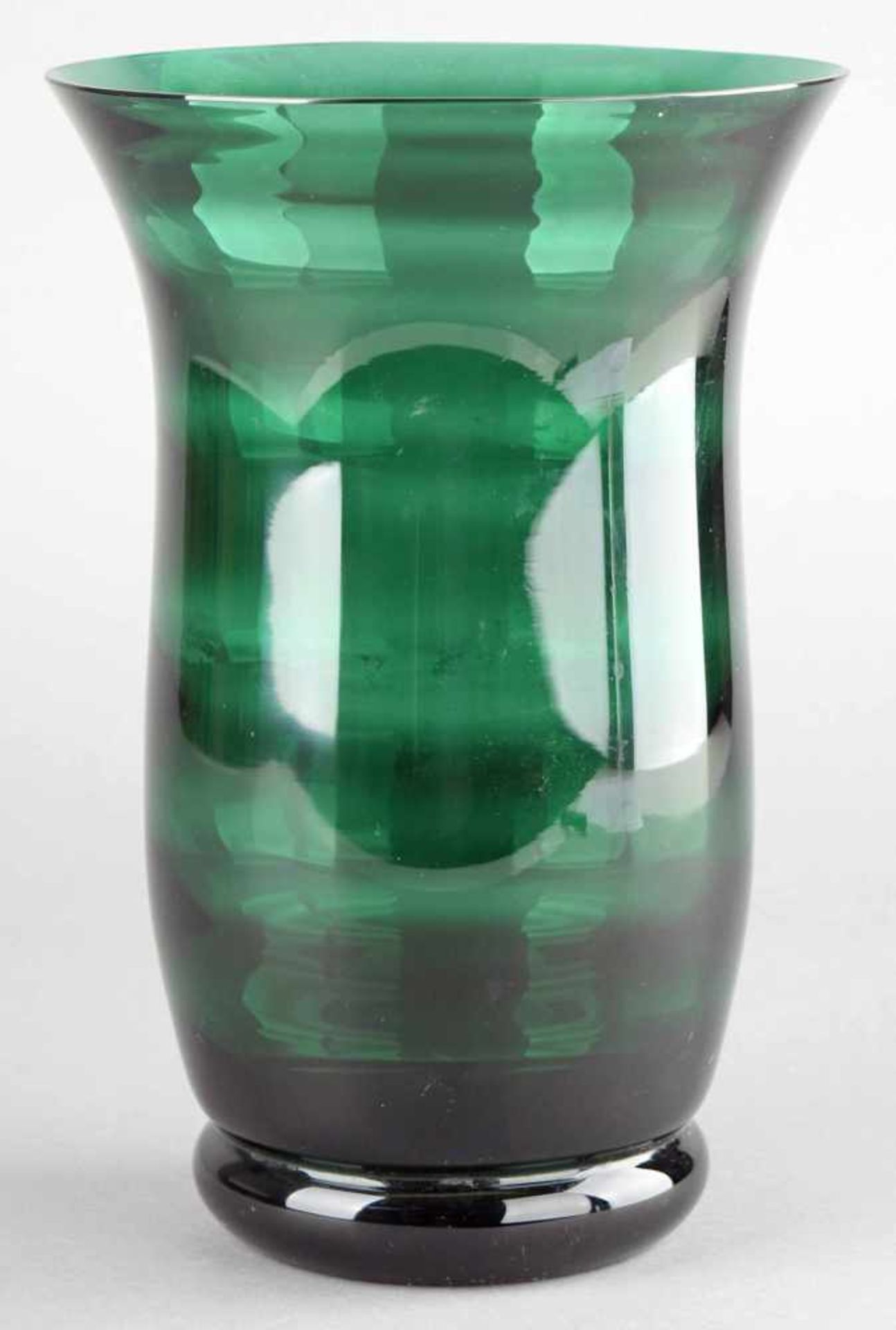 Vase Hersteller: WMF, Geislingen, Entwurf: Erich Jachmann, dunkelgrün eingefärbtes Kristallglas, - Bild 2 aus 3