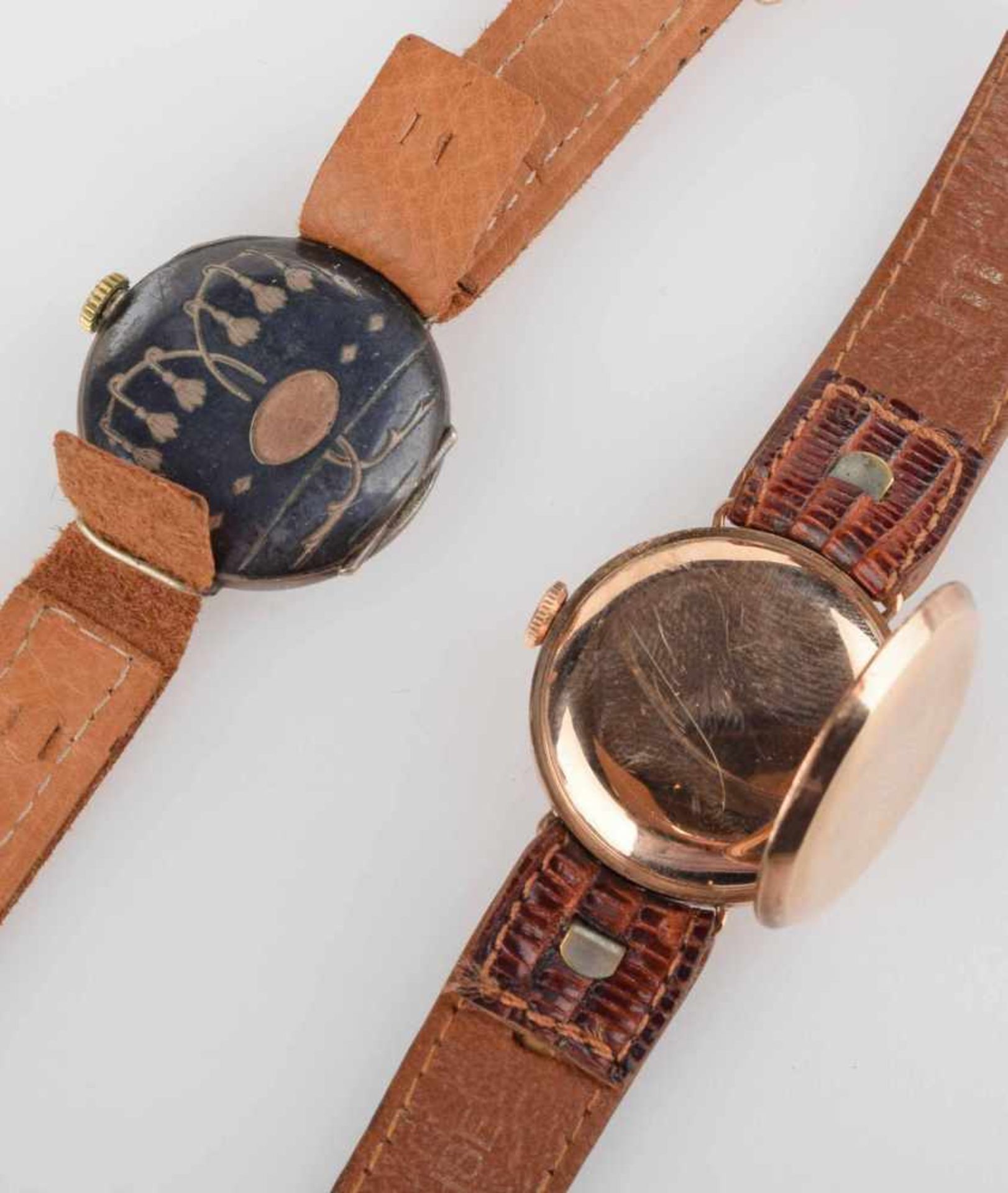 Zwei Armbanduhren 1 x Gehäuse RG 375, Handaufzug (ungeprüft), helles Zifferblatt bez. "Dominant", - Bild 3 aus 3