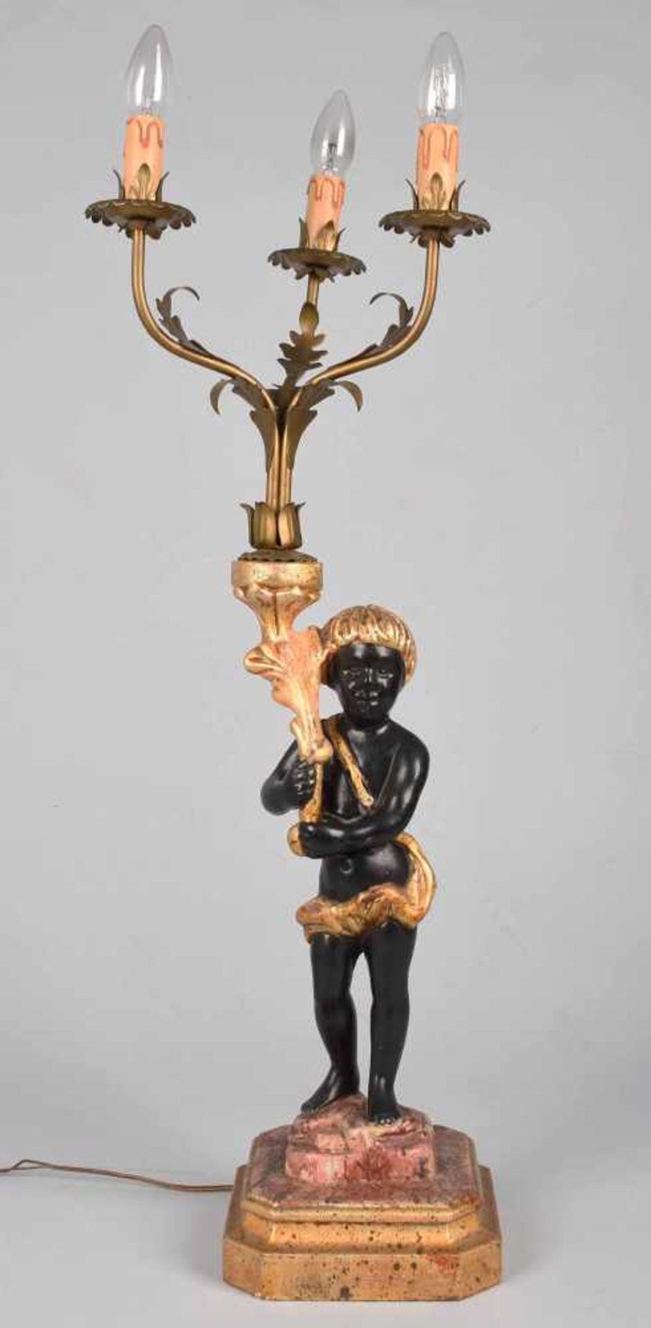 Figürlicher Leuchter im Stil der Venezianischen Figurenleuchter, Holz geschnitzt und farbig gefasst, - Bild 2 aus 2
