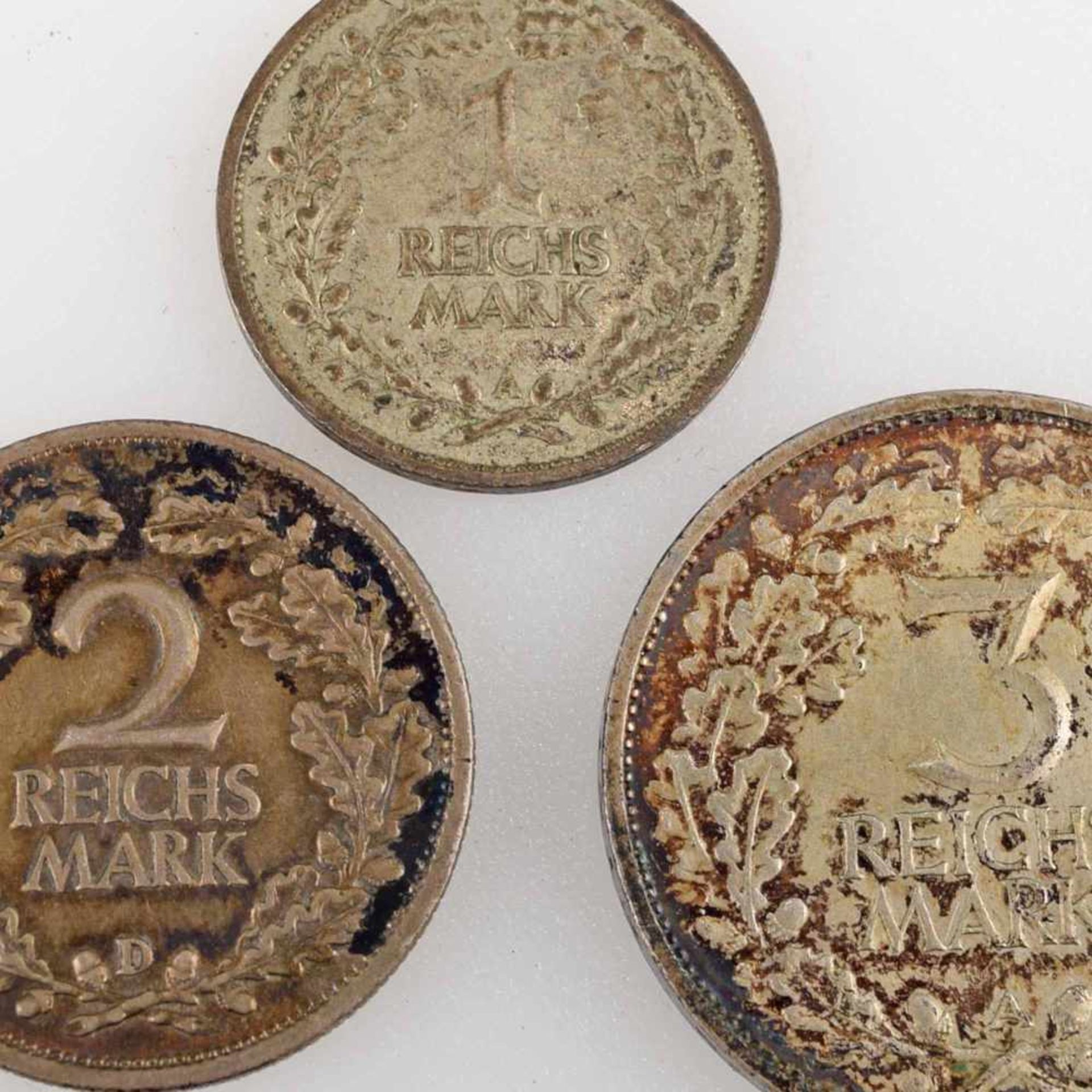 Silbermünzen Weimarer Republik insg. 3 versch. Ausgaben: 1 x 3 Reichsmark in Silber (500/1000, 15
