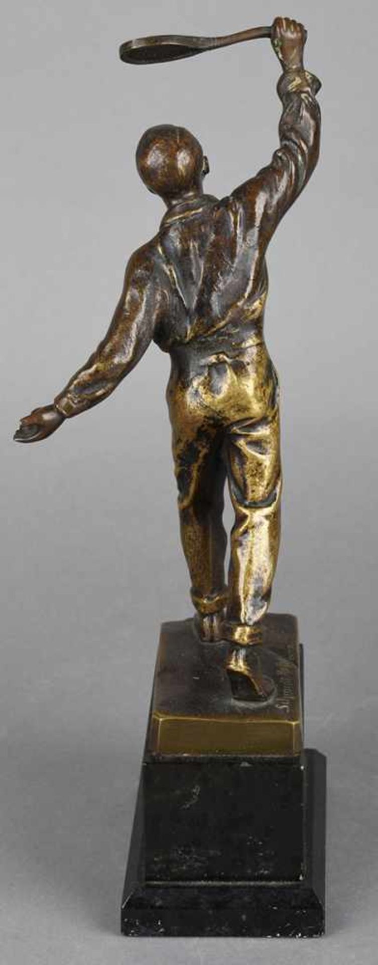 Schmidt-Hofer, Otto (1873 Berlin - 1925 ebd.) Bronze, Tennisspieler, auf der Plinthe signiert, auf - Bild 4 aus 6