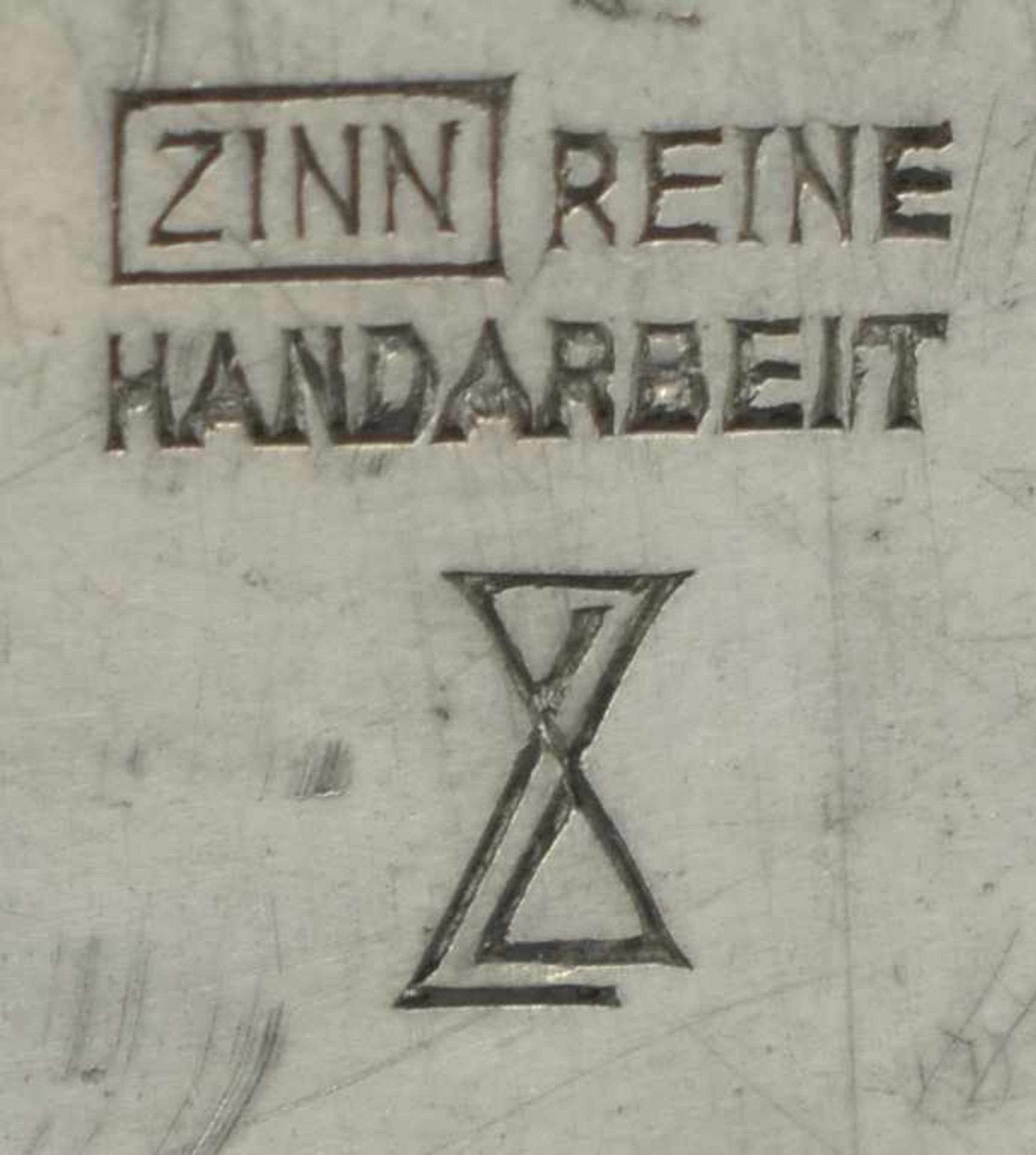 Art déco-Handleuchter Gebrüder Kühn, Schwäbisch Gmünd, Silber 835, auf ansteigendem Rundfuß - Bild 4 aus 4