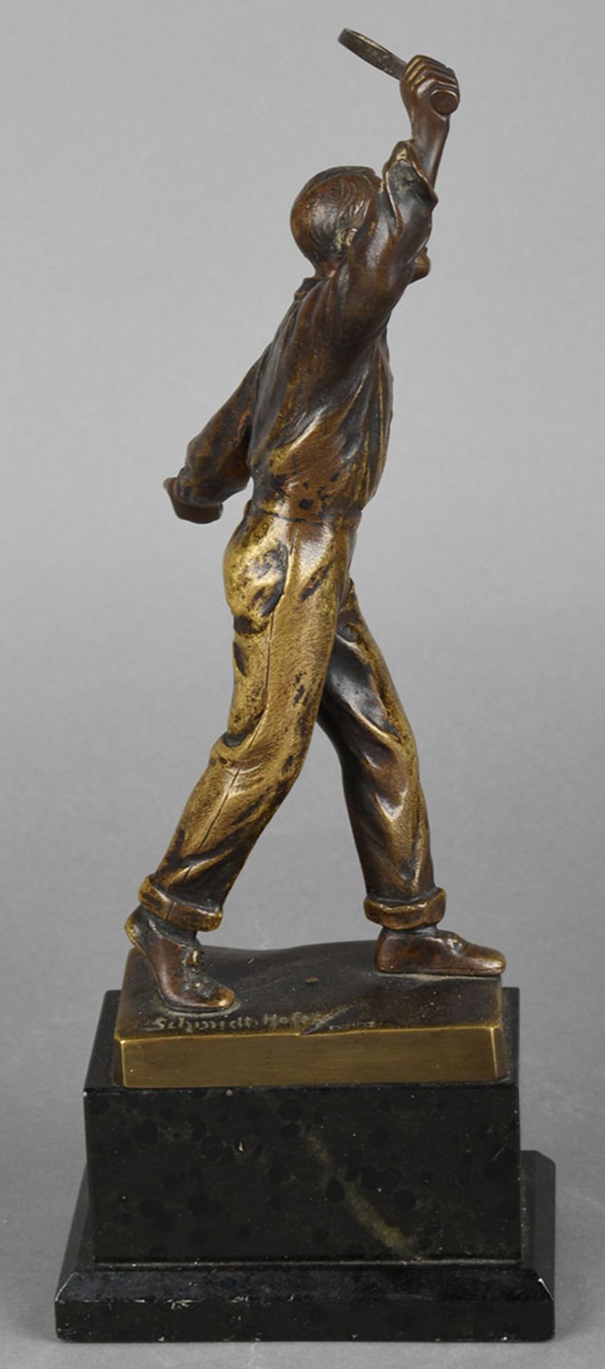 Schmidt-Hofer, Otto (1873 Berlin - 1925 ebd.) Bronze, Tennisspieler, auf der Plinthe signiert, auf - Bild 5 aus 6
