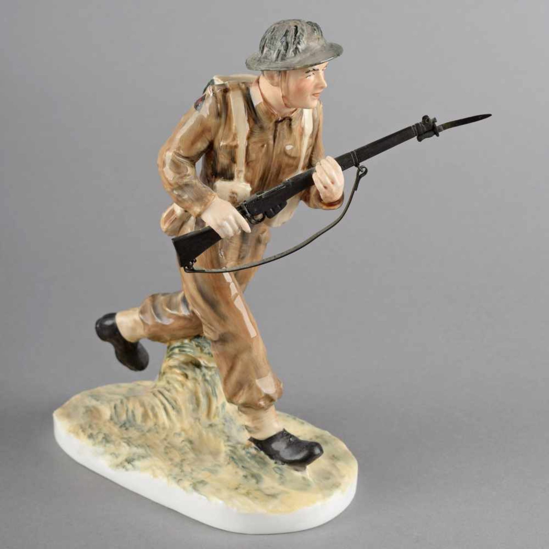 Zierfigur Soldat Hersteller: Coalport, England, Modell John Bromley, "Soldier" aus der Serie "For - Bild 2 aus 4