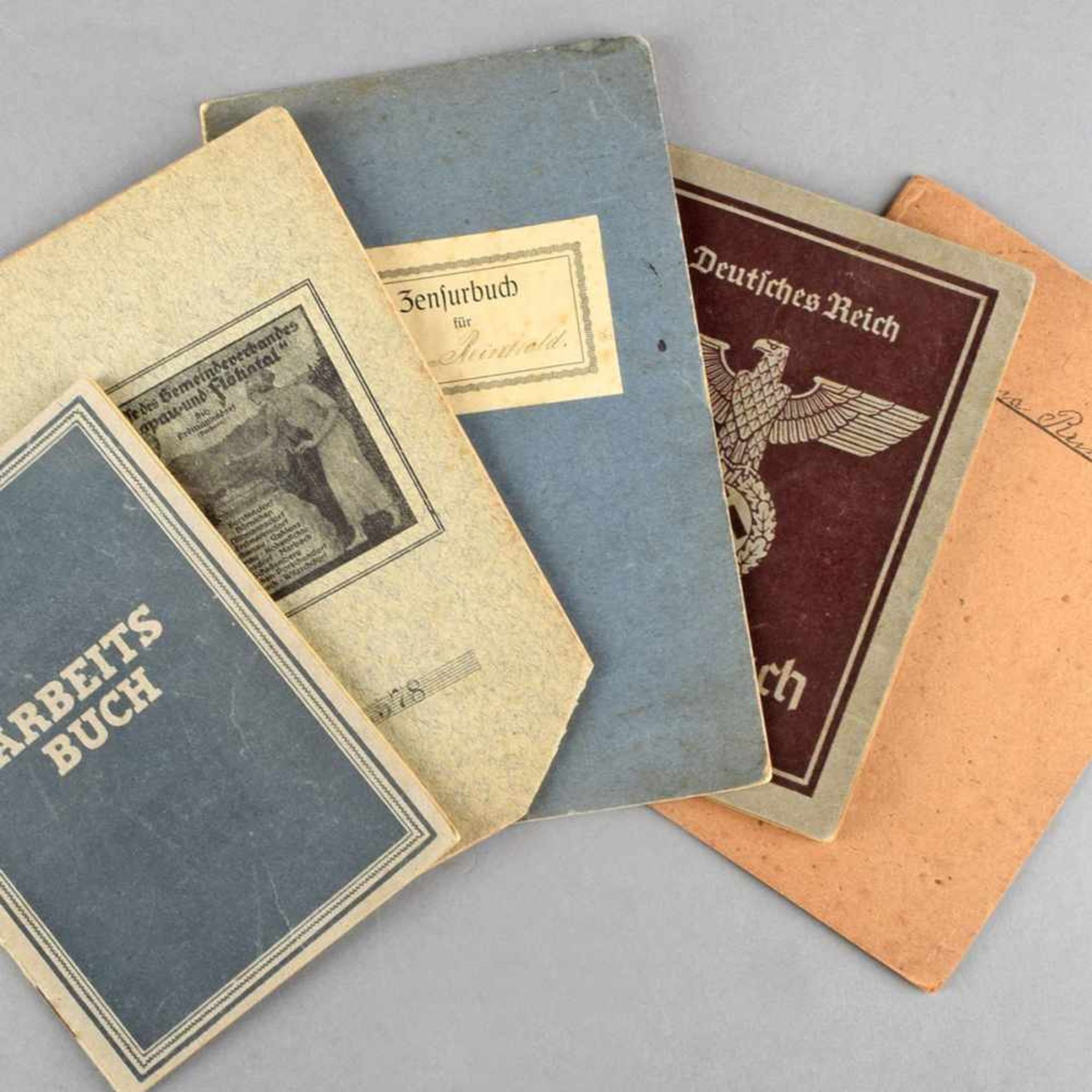 Unterlagen Kaiserreich / III. Reich / DDR insg. 5 Stück, 1 x Arbeitsbuch Chemnitz III. Reich, 1 x