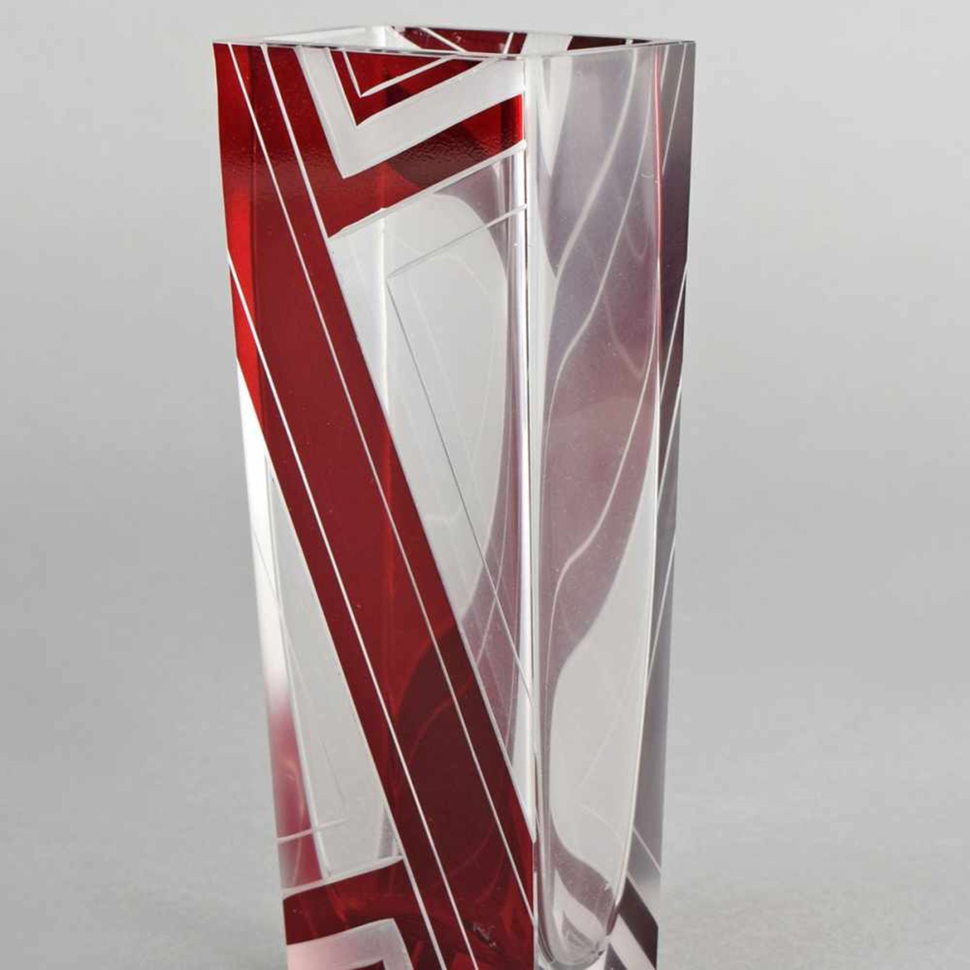 Art déco-Vase Entwurf: wohl Karel Palda/Tschechoslowakei, farbloses Glas, rechteckige Grundform nach