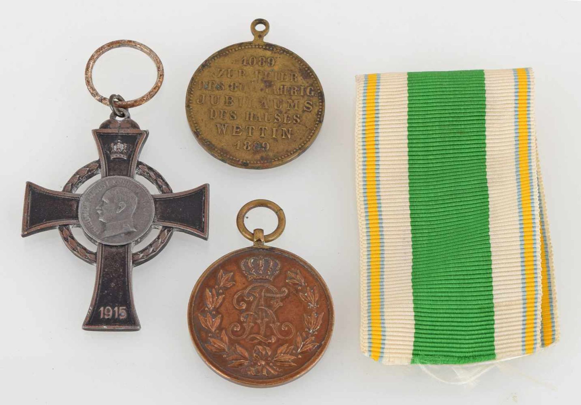 Auszeichnungen und Medaille insg. 3 versch. Ausführungen, 1 x Friedrich-August-Medaille Stufe - Bild 3 aus 3