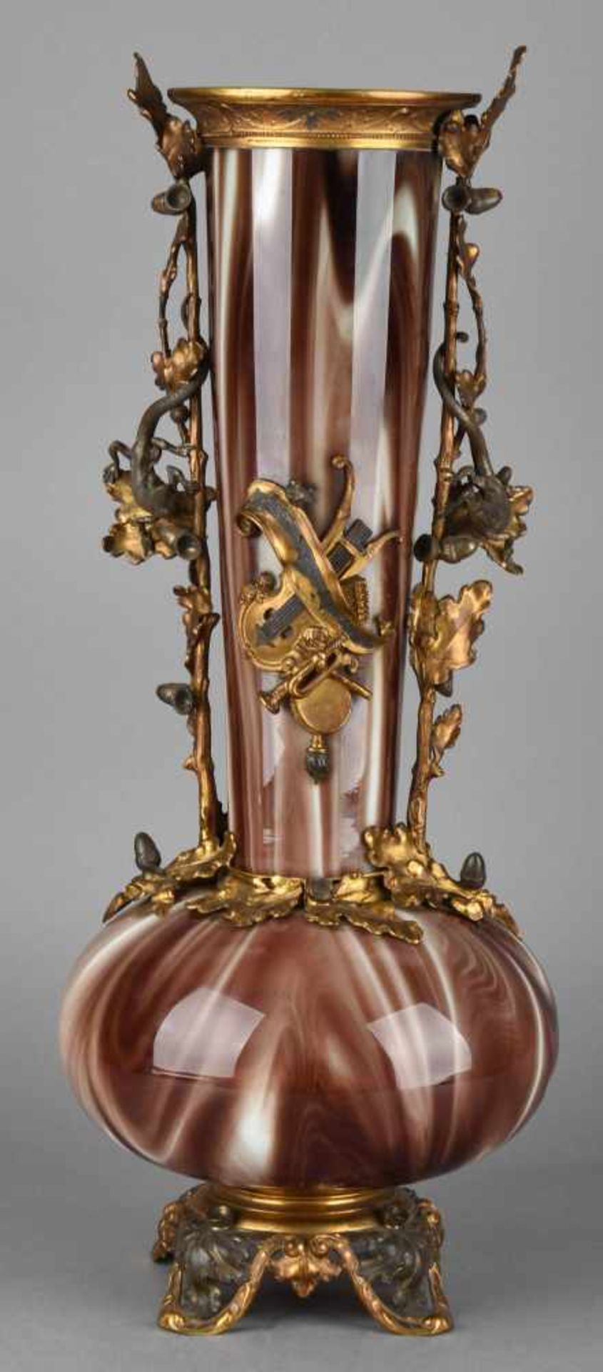 Loetz-Vase Hersteller: Johann Loetz Witwe, Klostermühle, 1887-88, stark gedrückt-gebauchte Wandung - Bild 2 aus 2