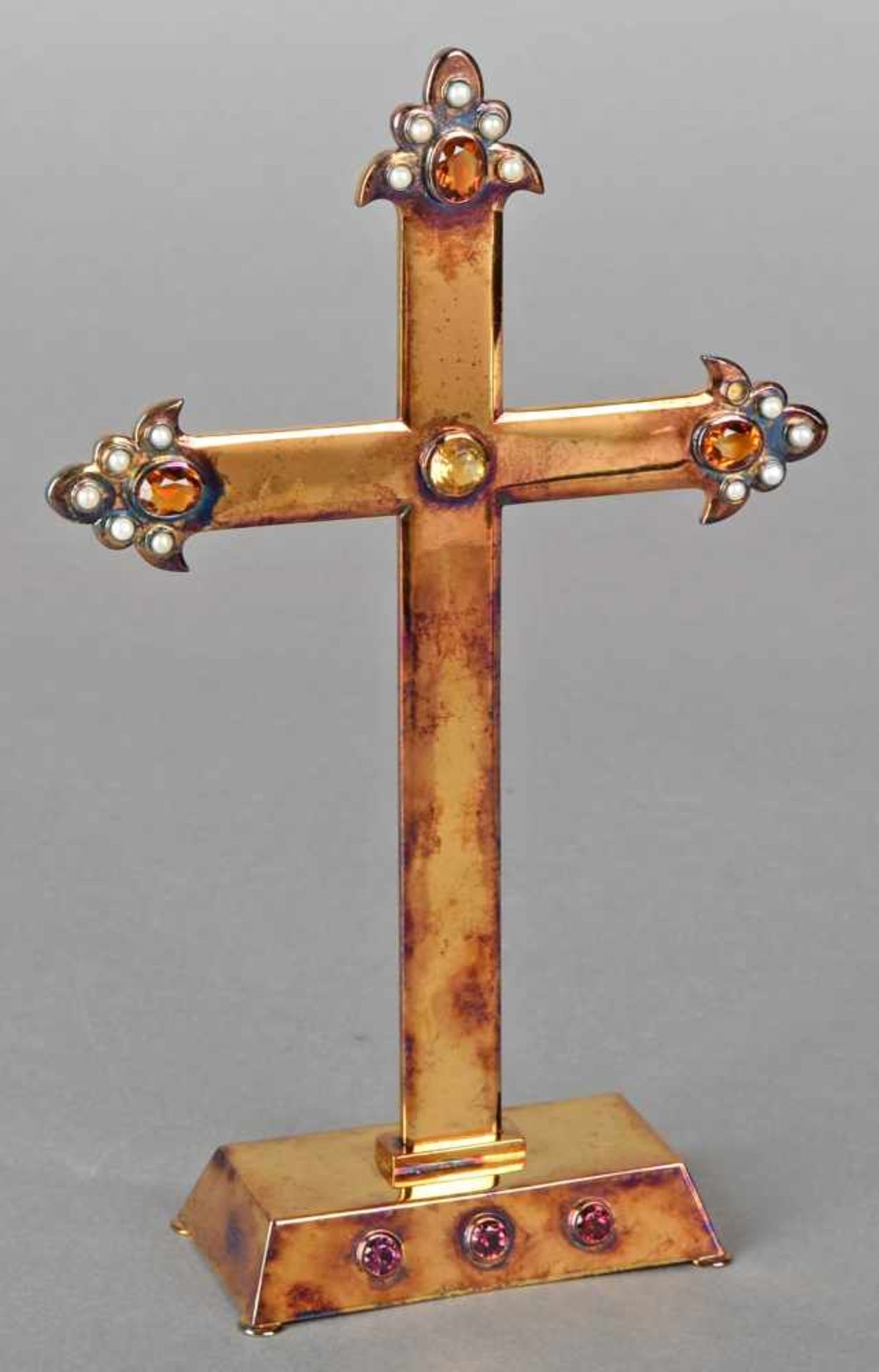Tischkreuz Silber geprüft, vergoldet, mit farbigen Schmucksteinen in versch. Facettschliffen und - Bild 2 aus 2
