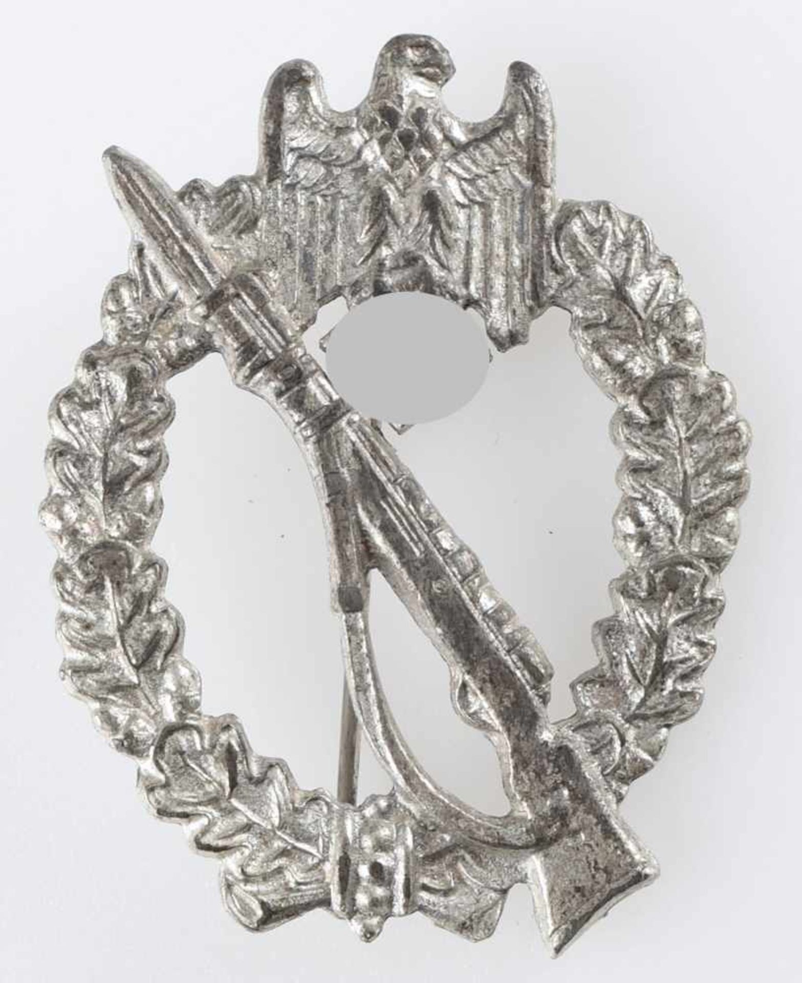 Kampfabzeichen III. Reich Infanterieabzeichen, Stufe Silber, massiv geprägt, "RZM"-Marke im Kreis, - Bild 2 aus 3