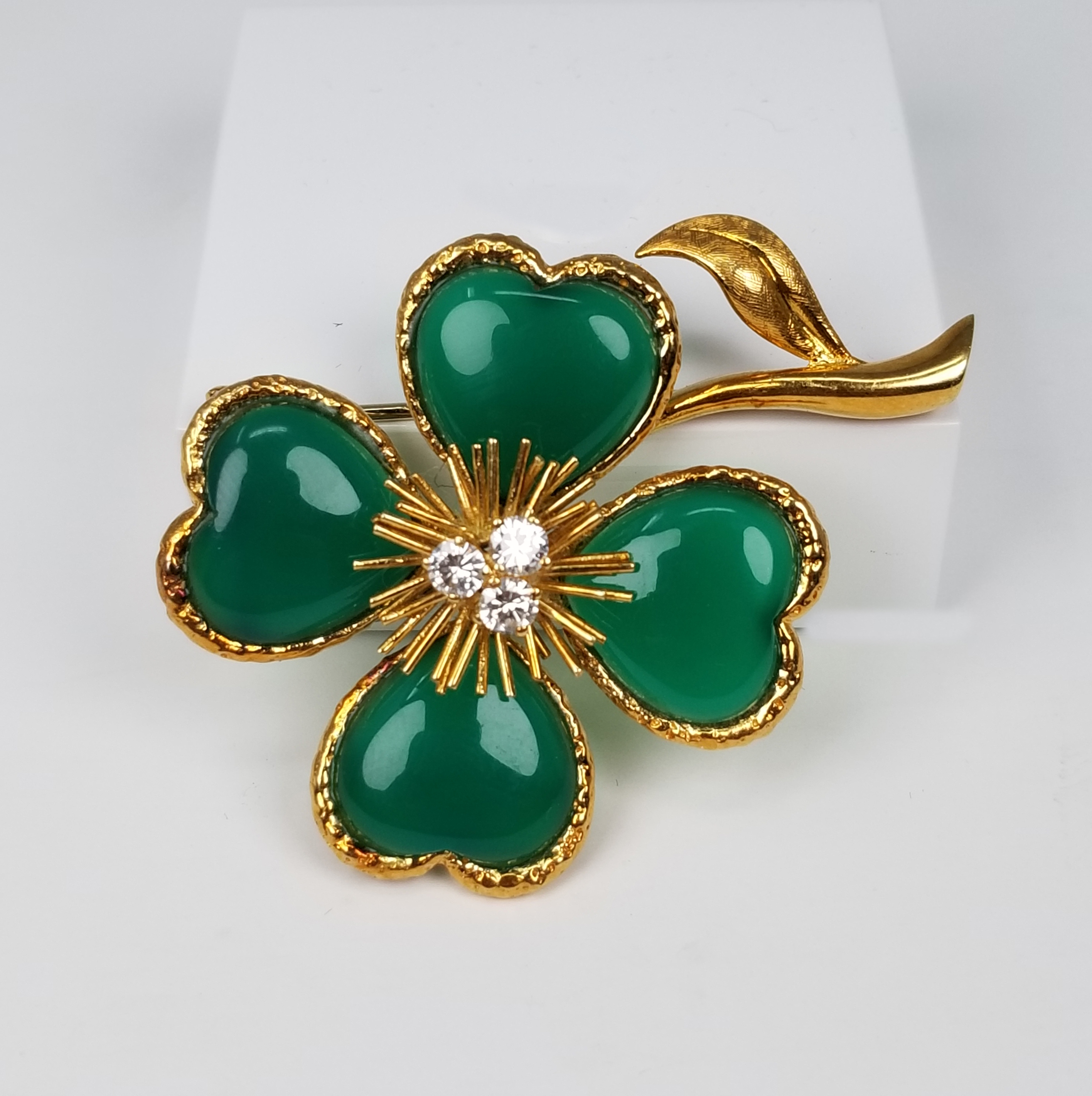 18K Van Cleef & Arpels Clover Chrysoprase Brooch