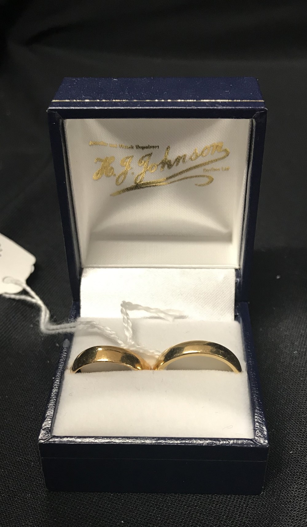 Hallmarked Gold: Wedding rings 22ct. 8½gms.
