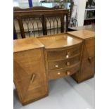 20th cent. Oak art deco sideboard, 2 single door-end cupboards, 3 central drawers over an open