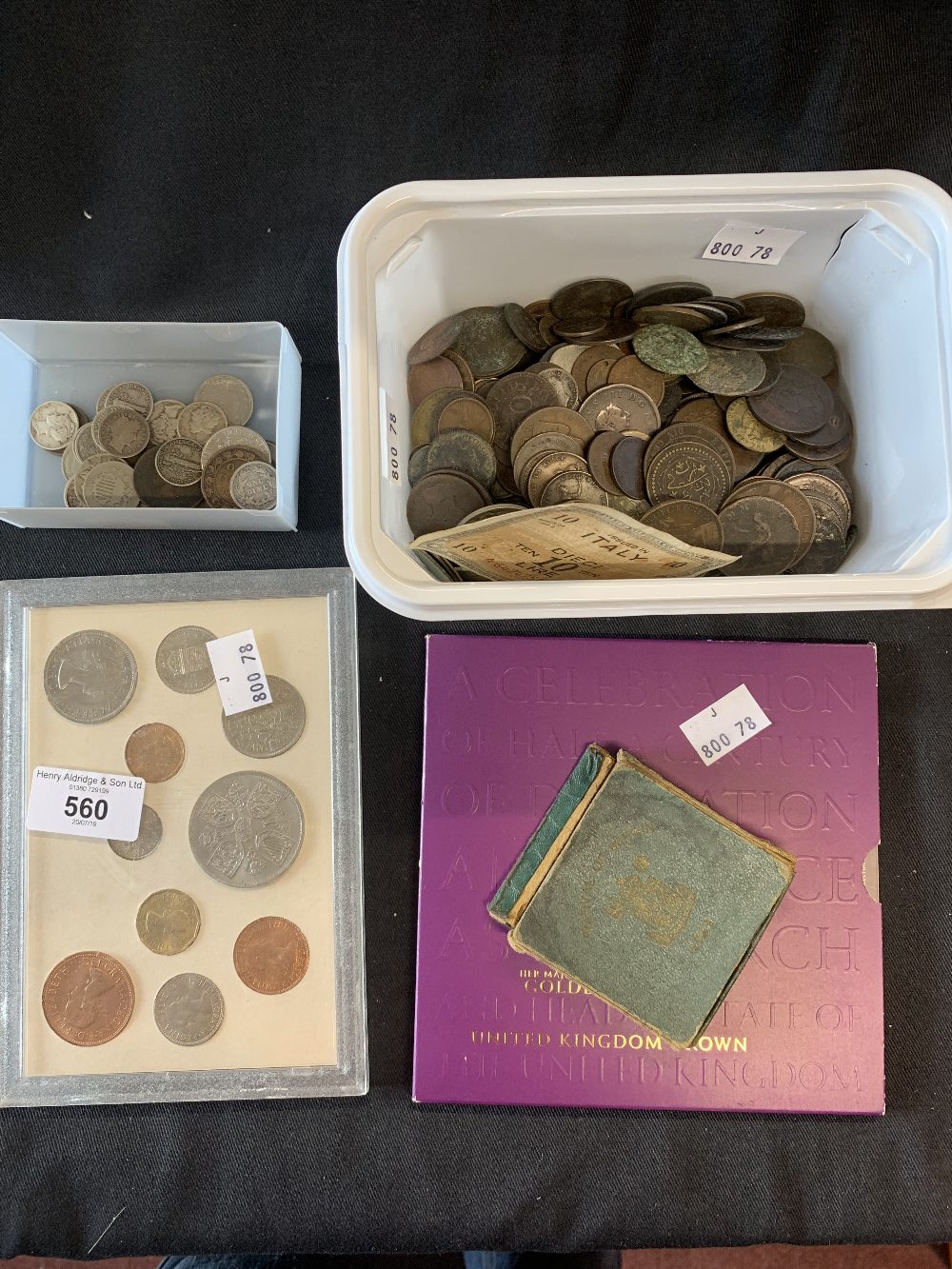 Coins: British and foreign coins from George II to Queen Elizabeth II, mostly copper. Plus a small