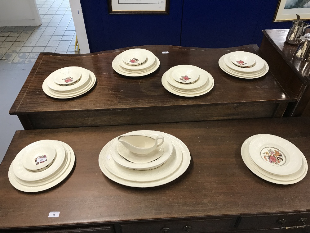 The Thomas E Skidmore Collection: 20th cent. Ceramics: Wellesley 'Bullfinch' dinnerware. Meat