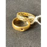 Jewellery: 22ct gold gypsy style ring (missing stone). Approx. 5.6gms. Plus 18ct gold rope twist