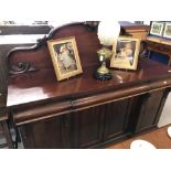 19th cent. Mahogany sideboard with three drawers, over three cupboards, central partition shelved,