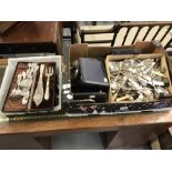 20th cent. Plated flatware. Knives, forks, spoons, some boxed. Community plate, plus cased fish
