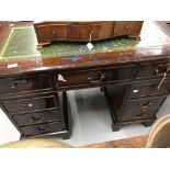 20th cent. Mahogany pedestal desk with green leather skiver. 42ins. x 20ins. x 30ins.