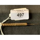 Hallmarked Gold: Tooth pick, London Mark. 7g. approx.