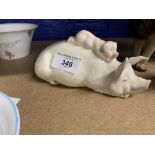 Beswick: Ceramic model of a pig and piglet.