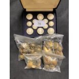 WHITE STAR LINE: Tray of assorted brass uniform buttons, various sizes, plus later boxed set of