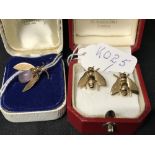Hallmarked Gold: Insect jewellery earrings plus buttonhole brooch with amethyst body marked 375,