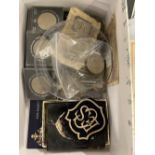 Coins: Crowns in presentation cases (20+), Coronation Jubilee £5, pin badges and Churchill Crown.