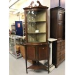 Edwardian Regency revival mahogany 2 tier corner cabinet, top section with glazed serpentine