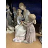 Lladro: Figure group 'Mothers day' 9½ins.