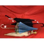 Fashion: Ladies Lawtex umbrella/parasol with bamboo handle, blue outer cover, pink/yellow/blue and