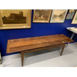 Art & Design: 1960s/70s hardwood Scandinavian style coffee table with canted ends, floating on a