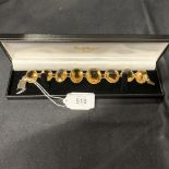 Gold Jewellery: Bracelet set with eight graduated oval cut citrine, sizes from 26mm x 21.8mm to 20.