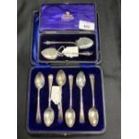 Hallmarked Silver: Boxed teaspoons (6) Birmingham 1918 William Aitken, plus cased Apostle spoons