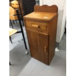 Art Deco: Oak bedside cabinet with drawer.