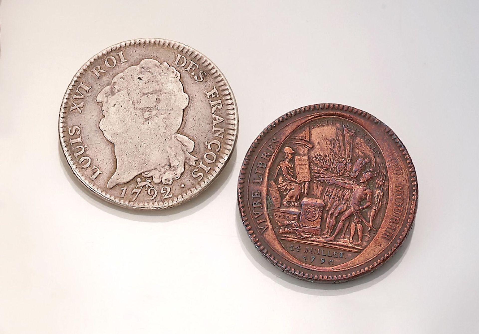 Konvolut 2 Münzen, Frankreich, best. aus: 1 x 5 Sol, Paris, 1790, Vivre libres ou mourir, 14. Juli