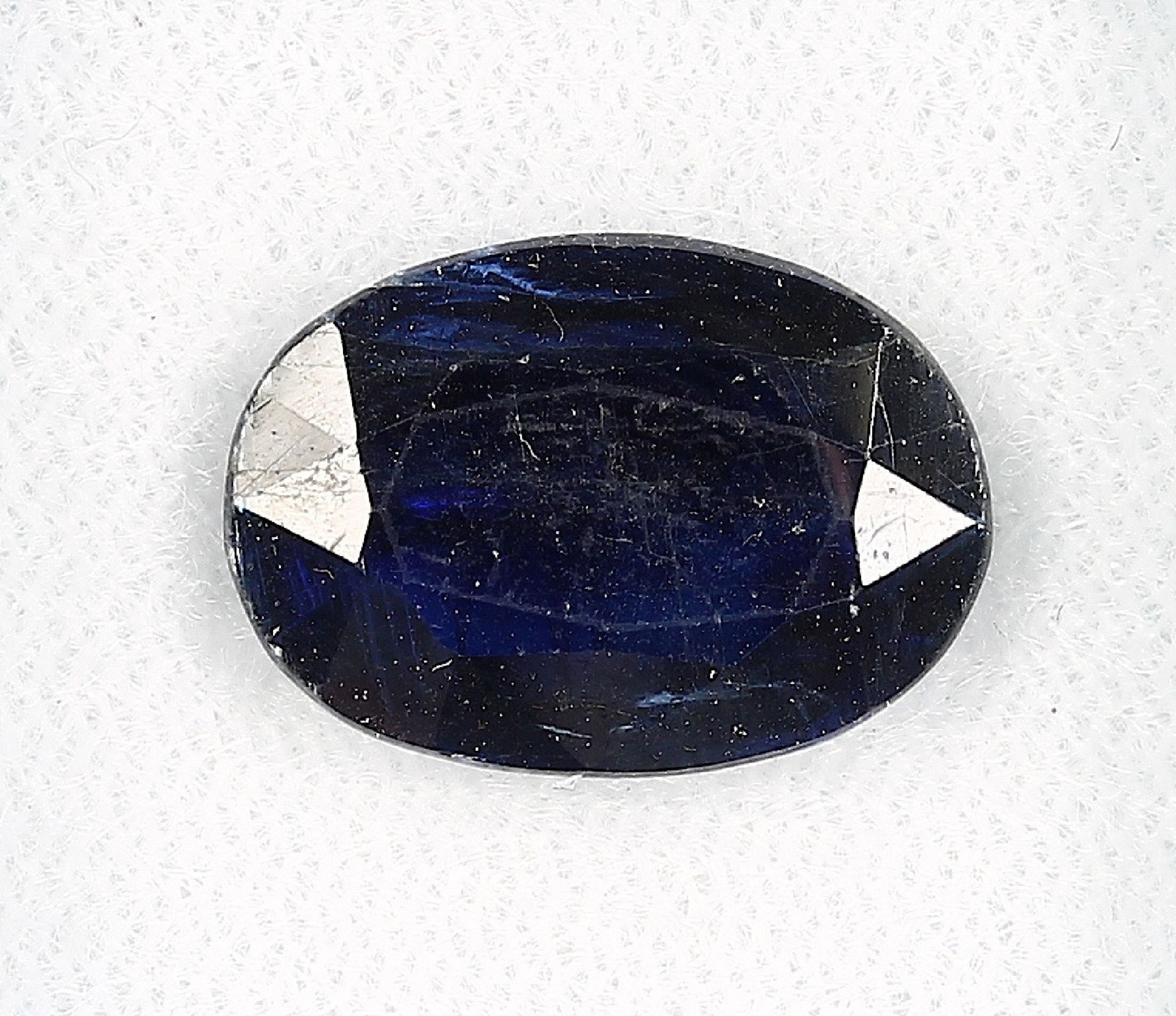 Loser Kyanit 8.41 ct , blau, oval, 14.62 x 10.40 x 5.94 mm, mit Zertifikat Schätzpreis: 540, -