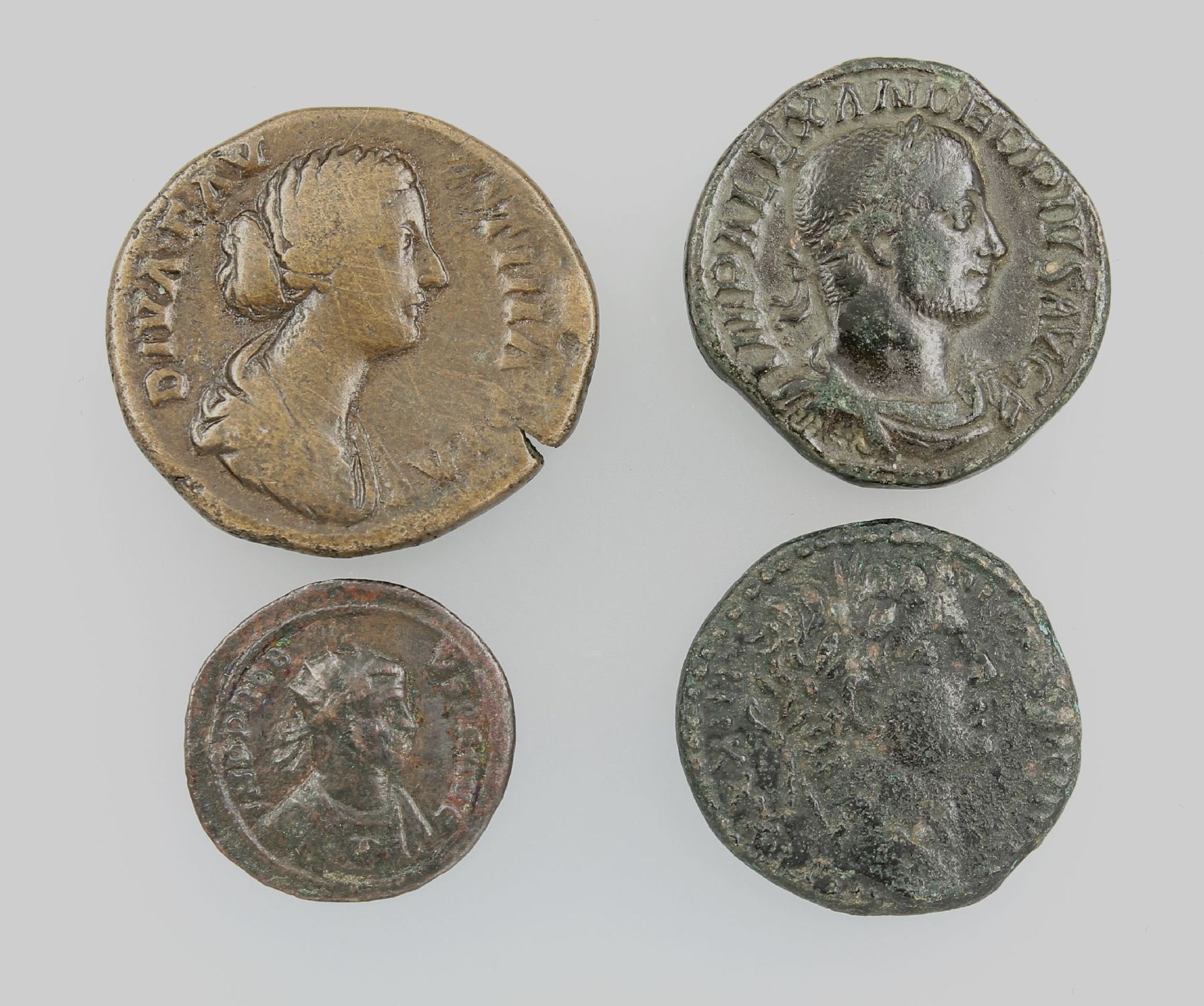 Konvolut 4 Bronzemünzen, Rom, darunter u.a.Alexander Pius, 240 n.Chr., Annia Faustina, versch.