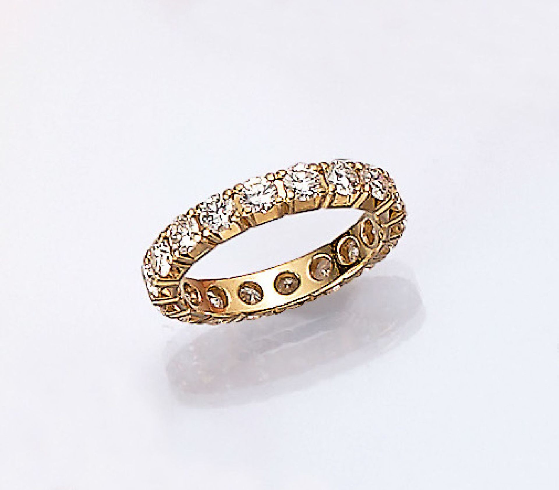 18 kt Gold Memoryring mit Brillanten, GG 750/000, Brillanten zus. ca. 1.80 ct feines Weiß-Weiß/si,