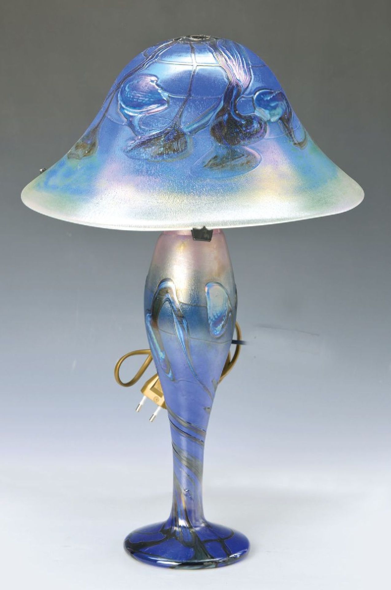 Tischlampe von Ada Loumani (geb. 1959), blau und grün eingepudertes Glas mit bunten Aufschmelzungen,