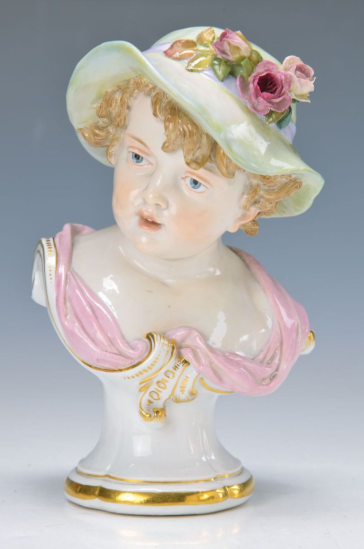Porzellanbüste, Meissen, um 1900, Mädchen mit Hut, Entw. Paul Helmig, Modell- Nr. N 191,